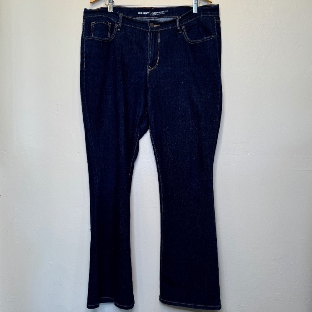 ON | Curvy Profile Plus Size Dark Wash Mid Rise Bootcut Jeans